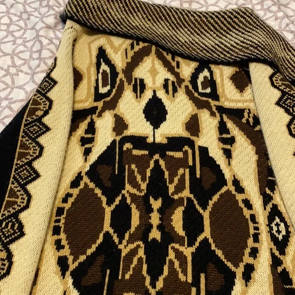 Sweater - Picture 3 of 5